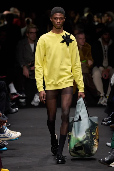 Look 37
